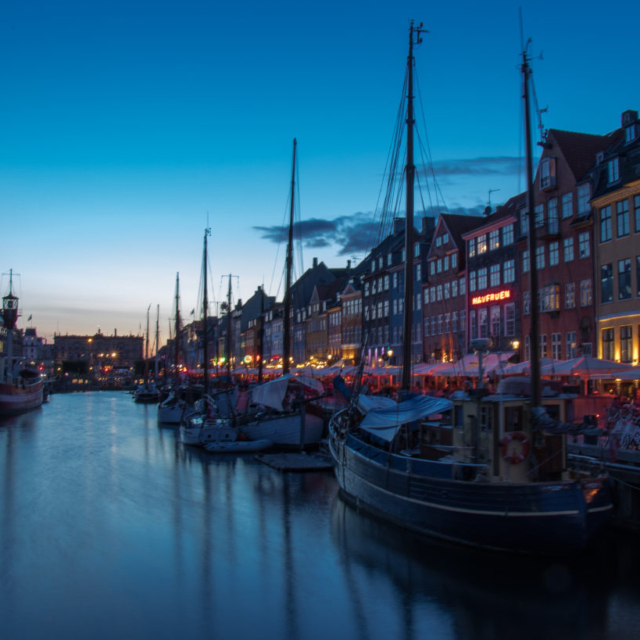 Long exposure of Nyhavn at dusk
